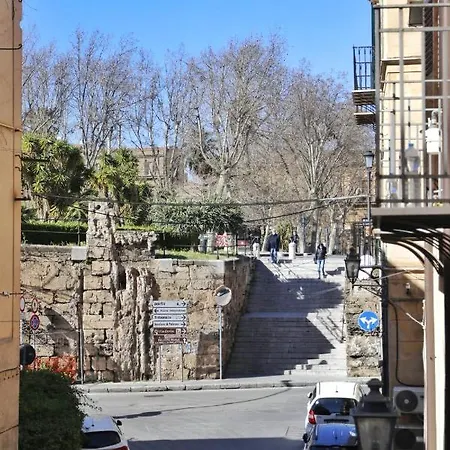 بيت للعطل Casa Palazzo Reale *